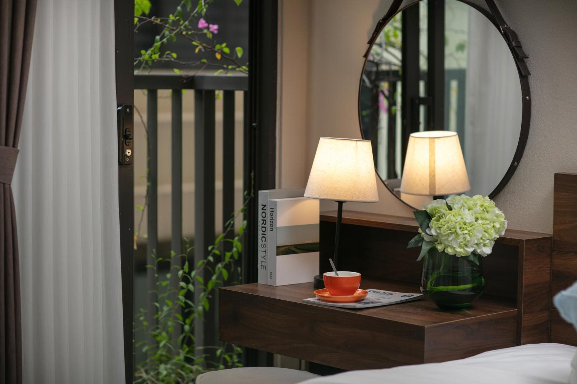 Hb Serviced Apartment - Lac Long Quan Hanoi Exteriör bild